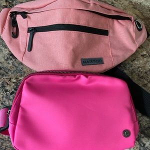 2 belt bags top EUC bottom new in package salmon & pink beach bum bags!